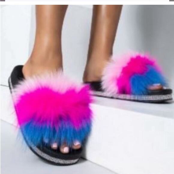 Akira NWOT Azalea Wang Dreamt We Spoke Rainbow Furry Slides Sandals Sz 8 Y2K - Picture 2 of 15